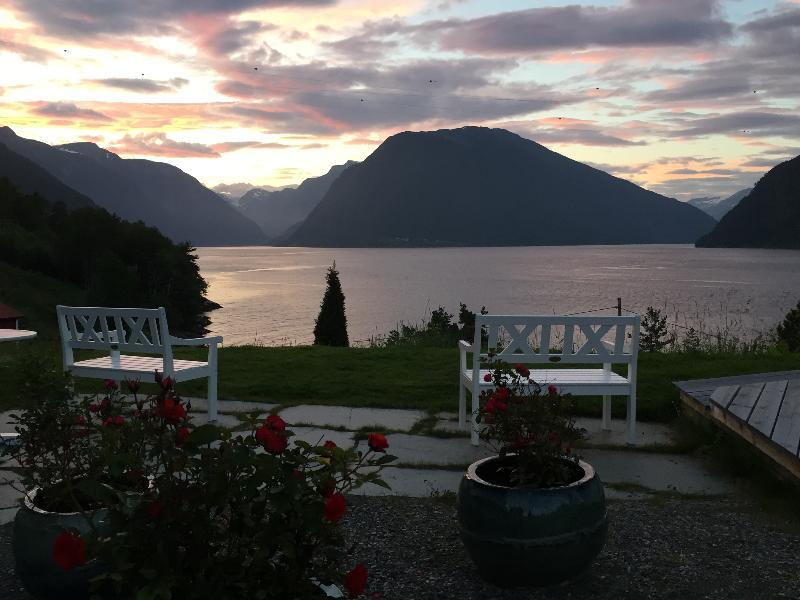 Dragsvik Fjordhotel (Adults Only) Balestrand Zewnętrze zdjęcie